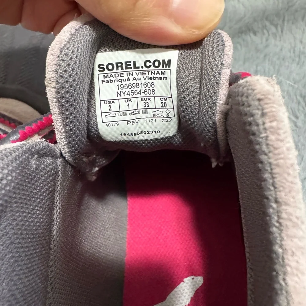 Sorel Waterproof Suede Ankle Boots in Gray with Pink Laces Size 2